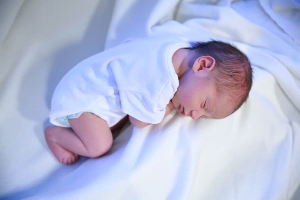 apnea-sleep-baby-first